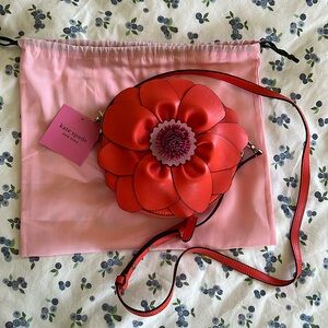 BNWT Kate Spade flower bag. Bought from Kate Spade store. Leather novelty